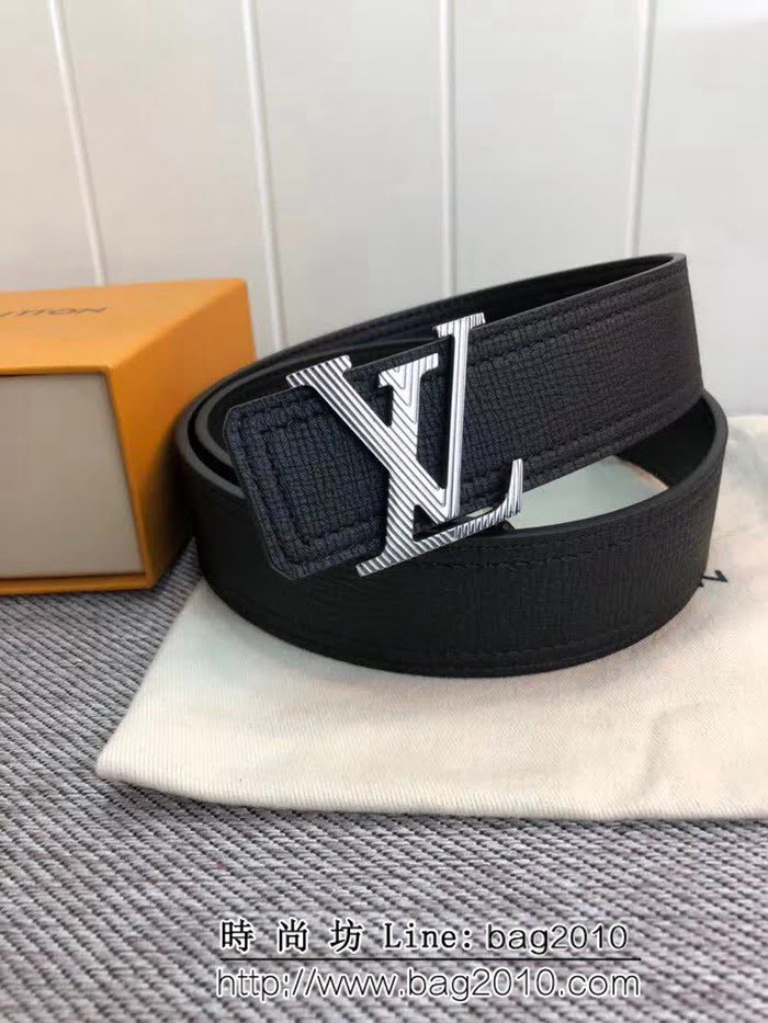 路易威登LV 原版牛皮 頭層小牛皮底 風格休閒 男士皮帶 LHG1302